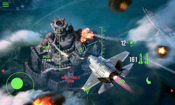 雷霆战机空袭游戏截图4