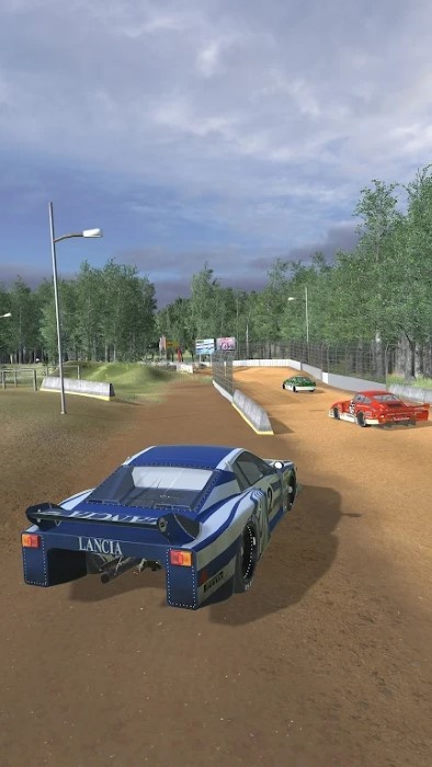 碰撞赛车特技游戏(crashing of cars.io)截图1